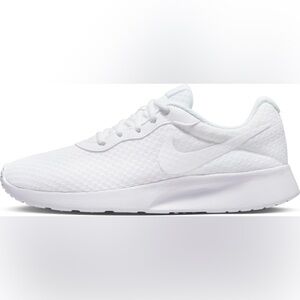 Nike Tanjun